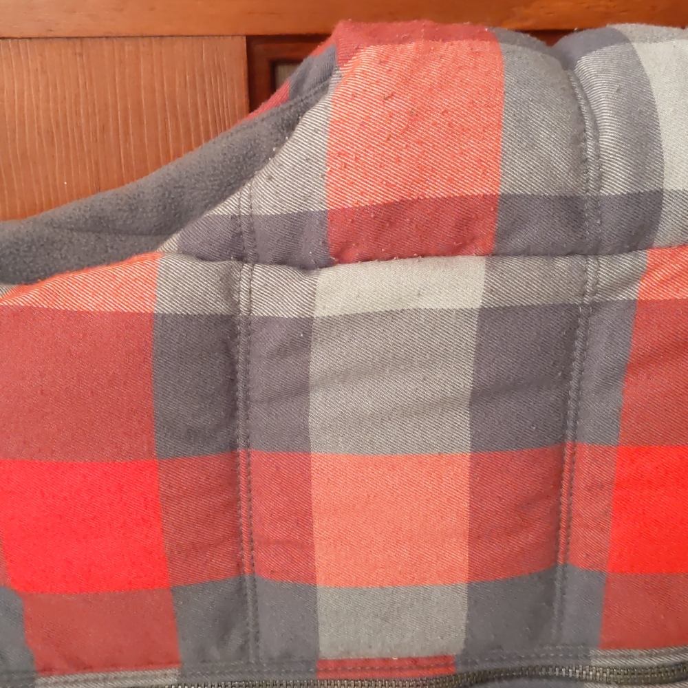 Old Navy Women's Small Plaid Puffer Vest - Picture 3 of 5